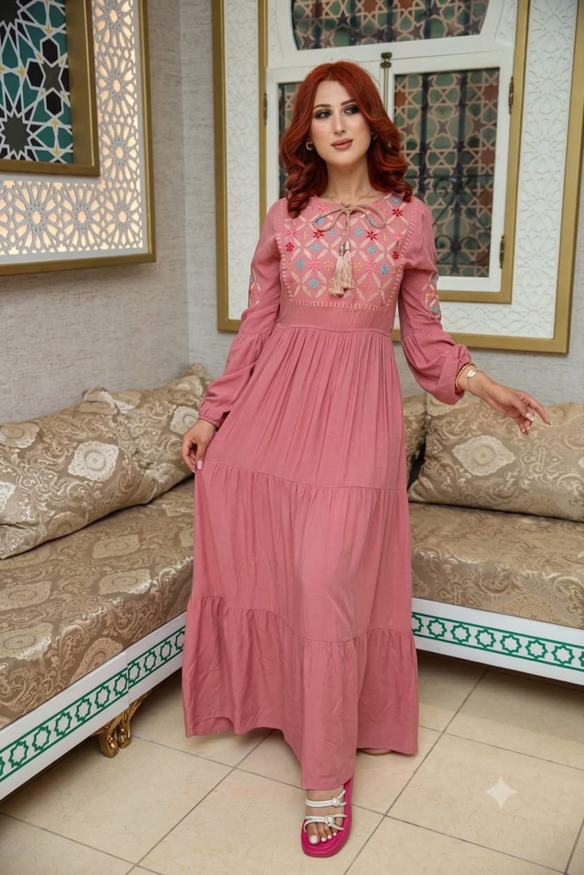 Robe brodée